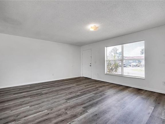 4th image of 22 Lago Mesa Way