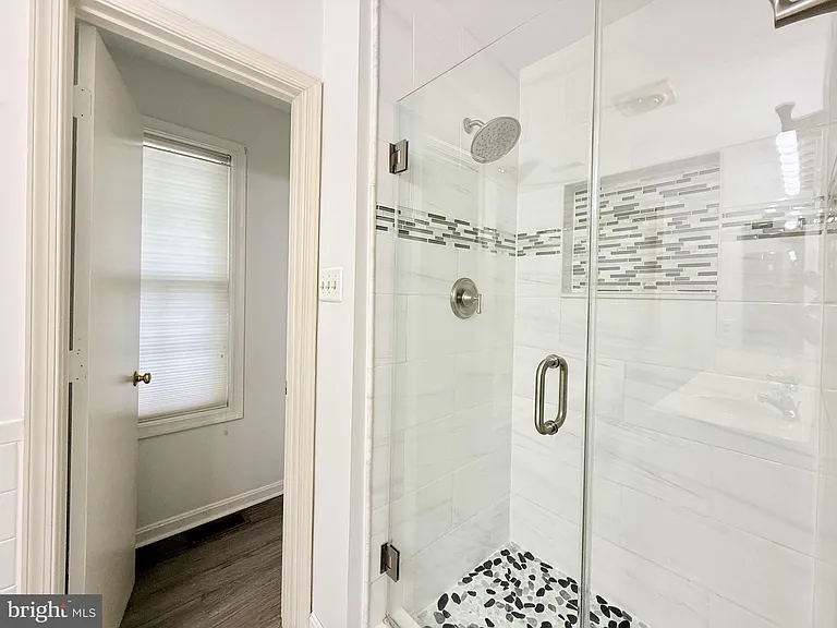 70 Dorothy Ln — Photo 22