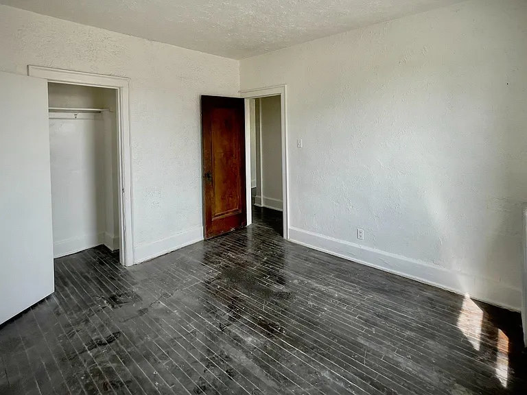2545 Ford St #C2 — Photo 8