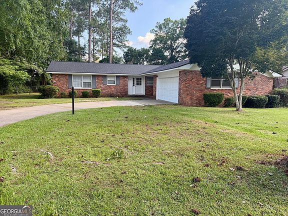 2nd image of 1100 Pine Needle Dr