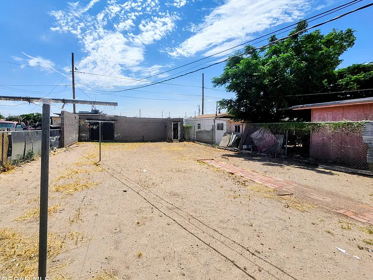 618 N Estrella St — Photo 33