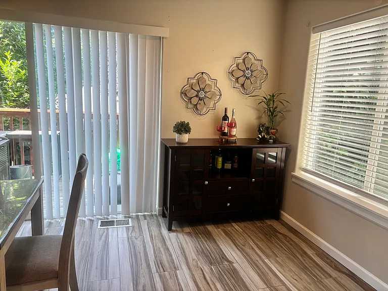 4209 SW 3rd St — Photo 10