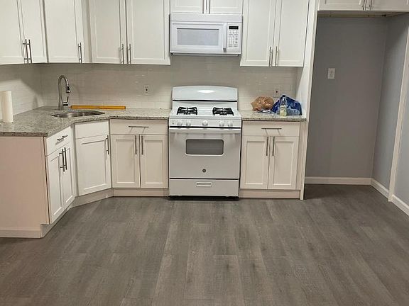 2nd image of 270 Bergen St