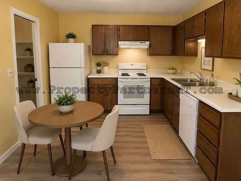413 S 20th Ave — Photo 10