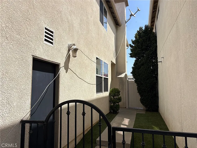 9382 Phoenix Pl — Photo 35