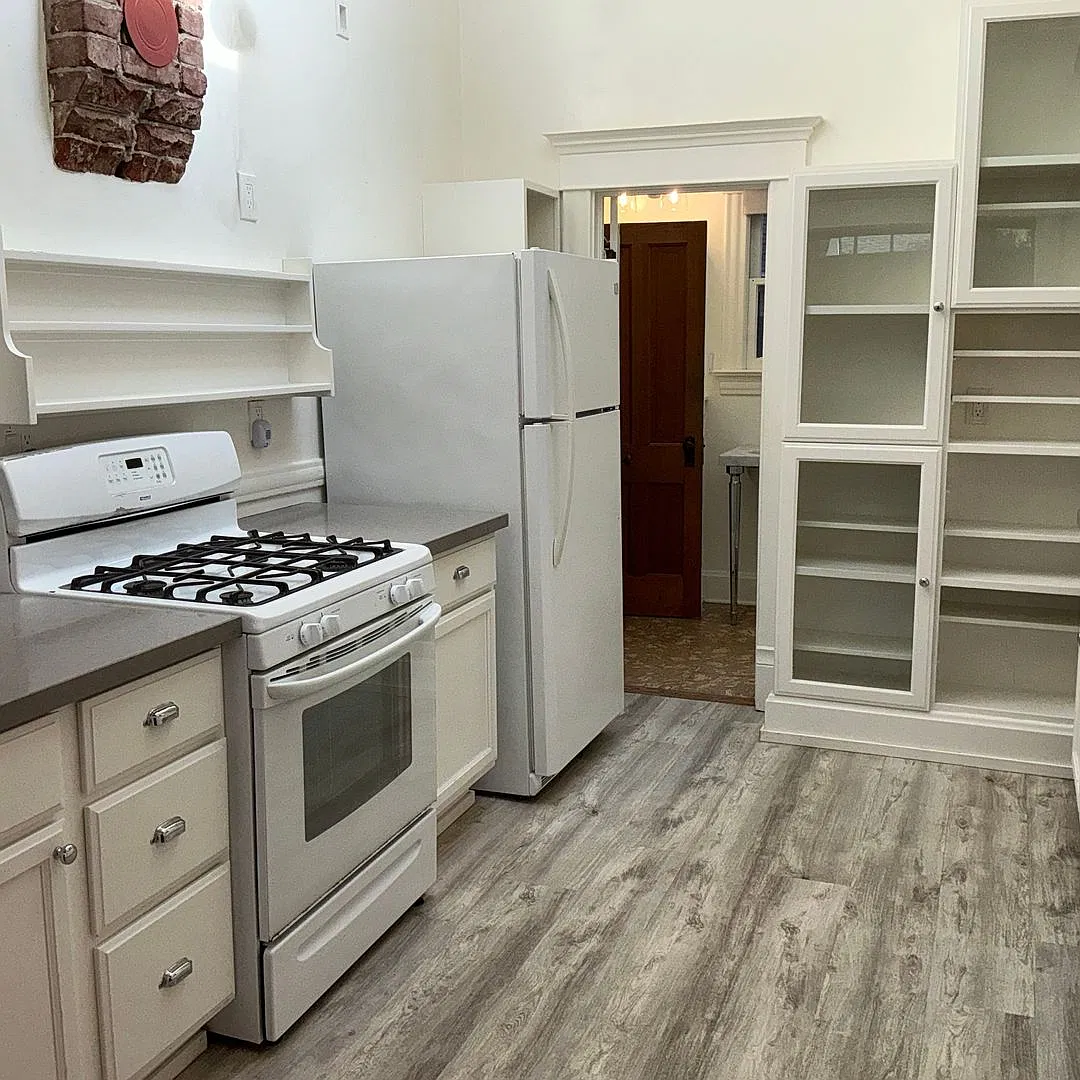 Grand (271) South — Photo 3