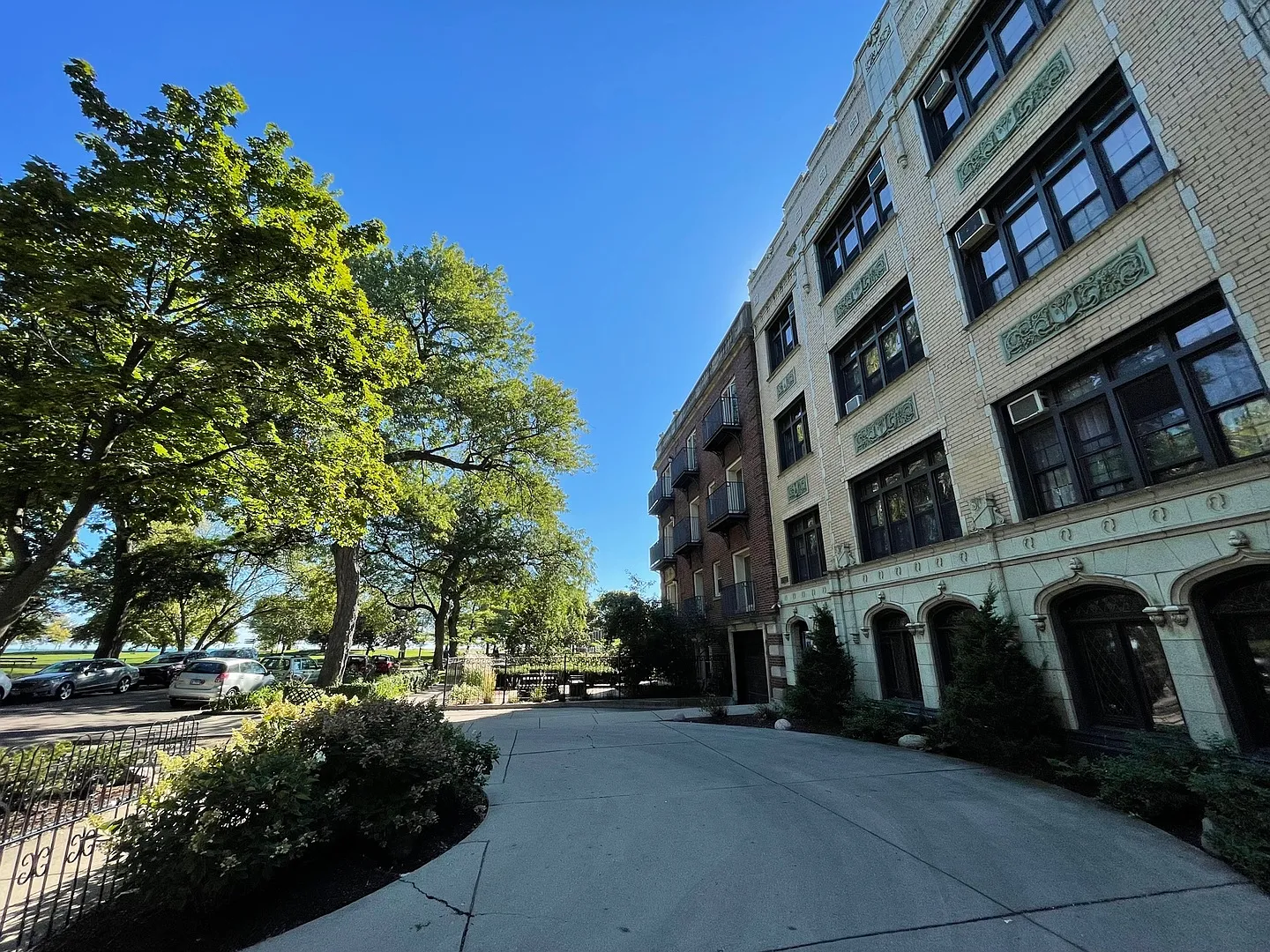 1 bed, 1.0 bath, $1,595 — Photo 2