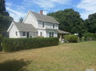 36 Springville Rd, Hampton Bays, NY 11946