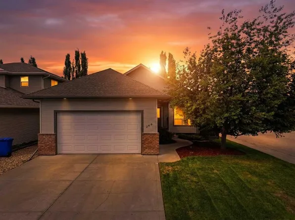 166 S Lougheed Close, Red Deer, AB T4R 3G7