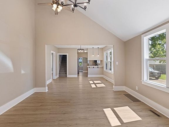 3rd image of 721 6th St