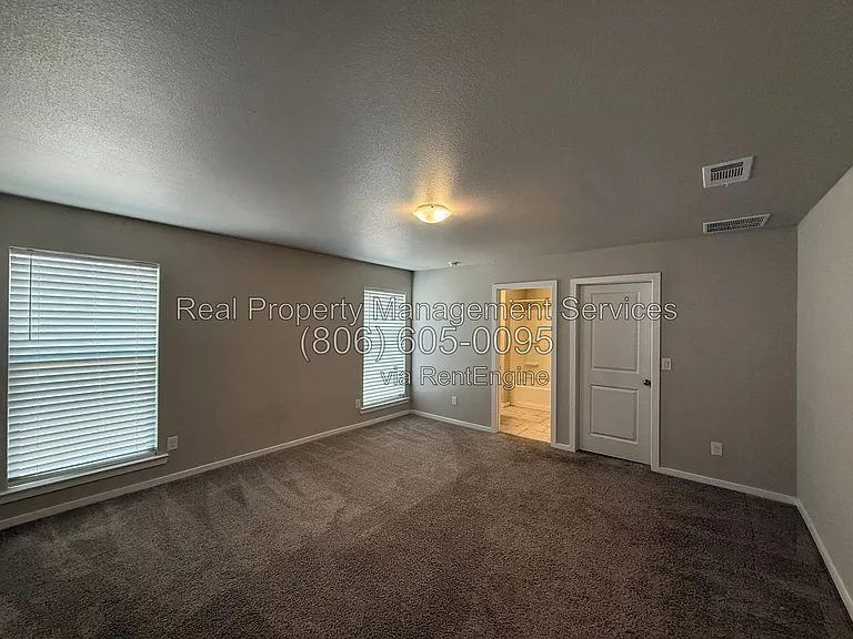 2709 Wausau Ave — Photo 7