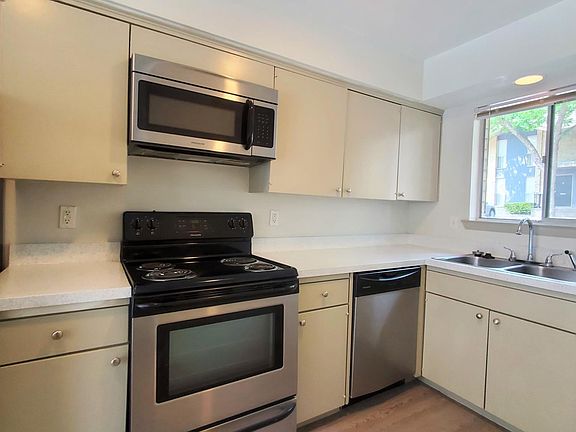 5th image of 1361 Winding Brook Cir #195-A