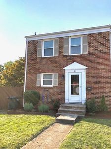 135 Oxford Sq, Vinton, VA, 24179