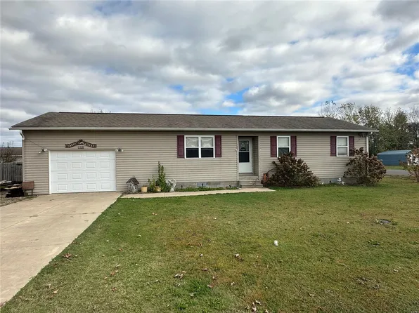 105 McClard St, Dexter, MO 63841
