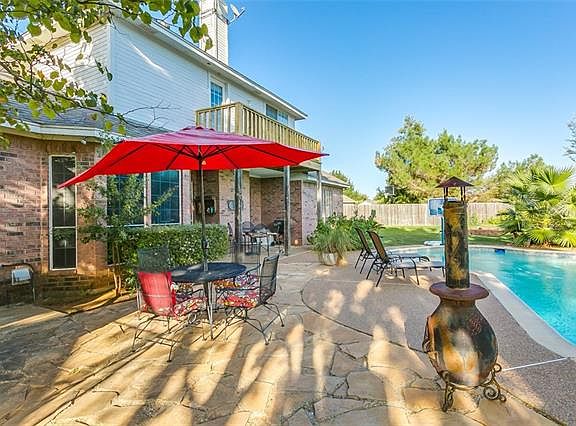 4th image of 908 Warbler Ct