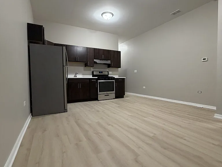 22-26 N Pulaski Rd #22-R — Photo 4