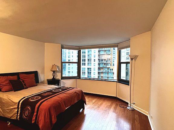 3rd image of 535 N Michigan Ave APT 1706