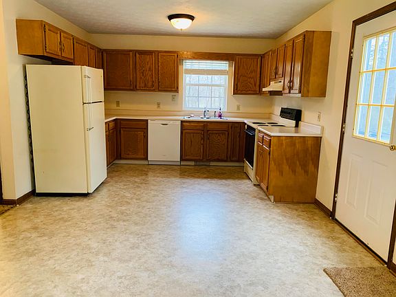 2nd image of 303 Perkins St
