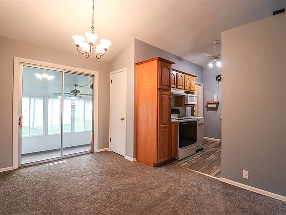 3rd image of 514 Tamarac Dr