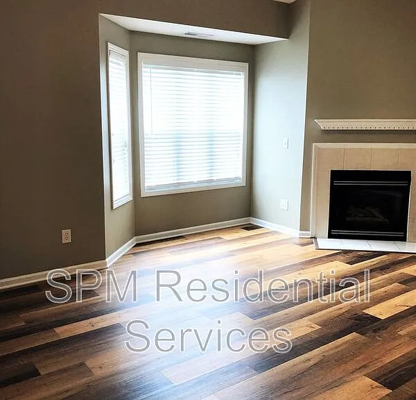 3810 River Front Pl #202 — Photo 2
