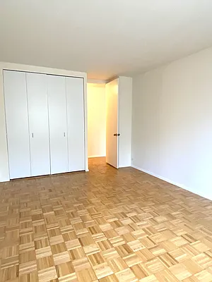 Rented by RELO REDAC INC. | media 30