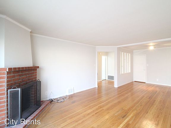 4th image of 2735 41st Ave