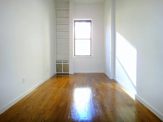 Rented by Balass Ralph, LREB | media 36