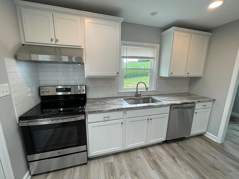7516 Dogwood Rd — Photo 21