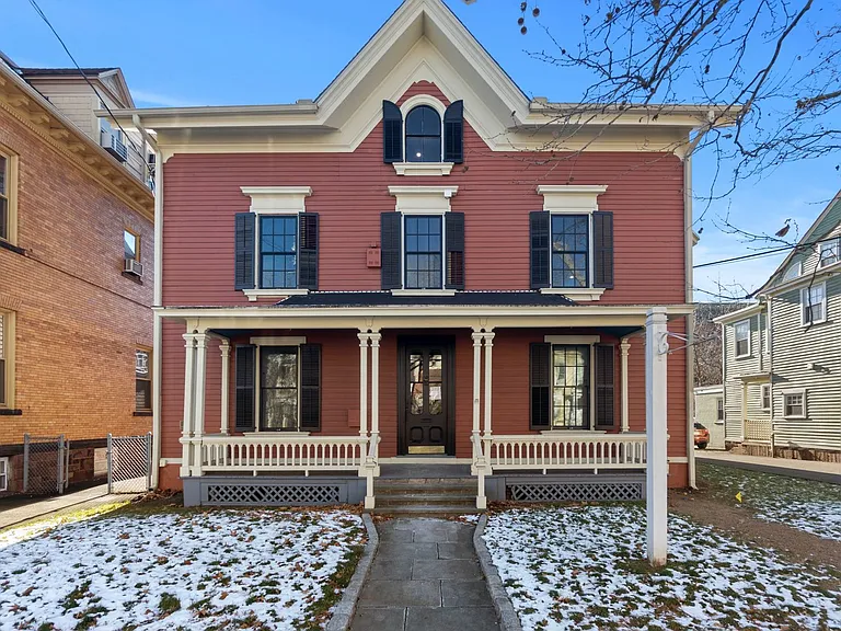 54 Trumbull St — Photo 24