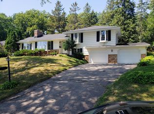 8524 Palmer Ave S, Bloomington, MN 55437