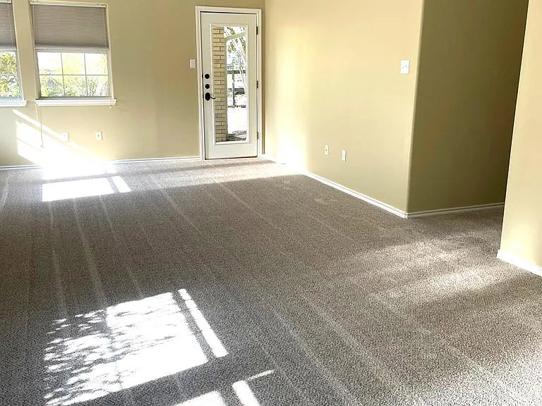 208 Coronado Cir — Photo 6