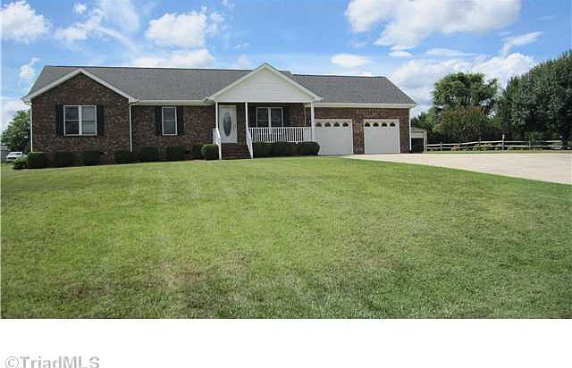 1st image of 4513 Fence Dr