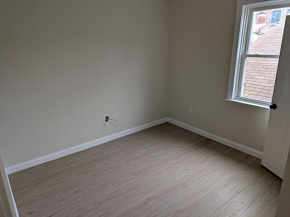 2nd image of 1187 Westminster St #2L