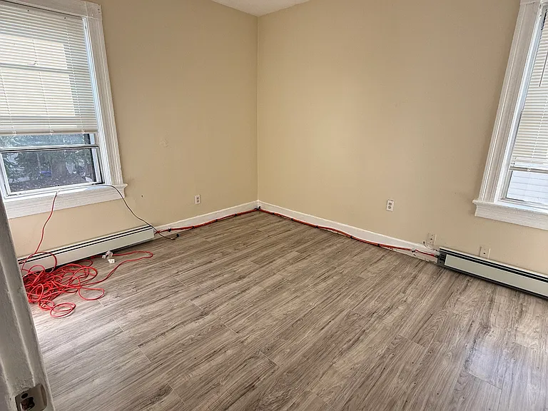 10 Kossuth St #2 — Photo 8