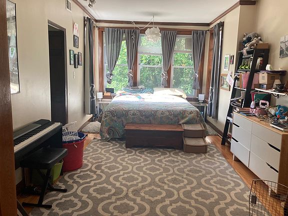 Living Room (they are using as Bedroom :))
