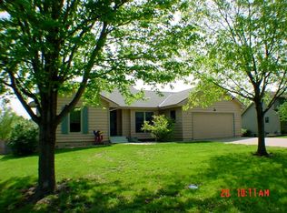 3740 SW Nottingham Rd, Topeka, KS 66610