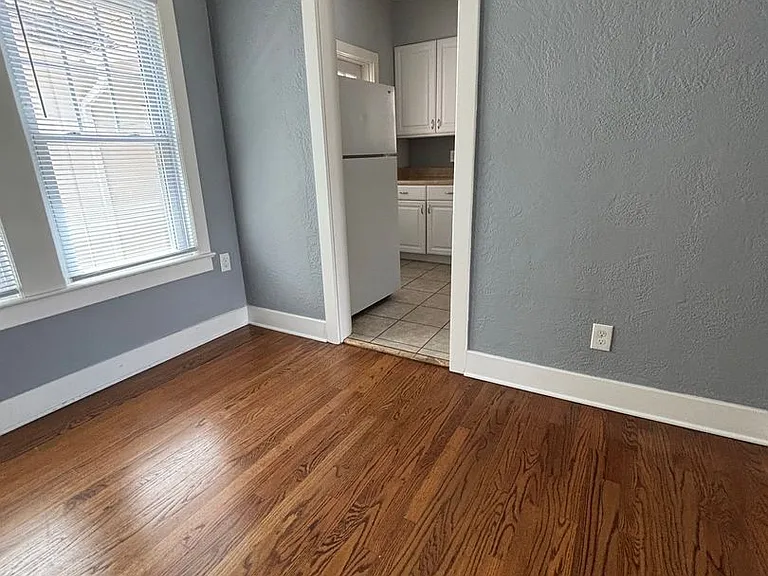 211 N Highland Ave — Photo 22
