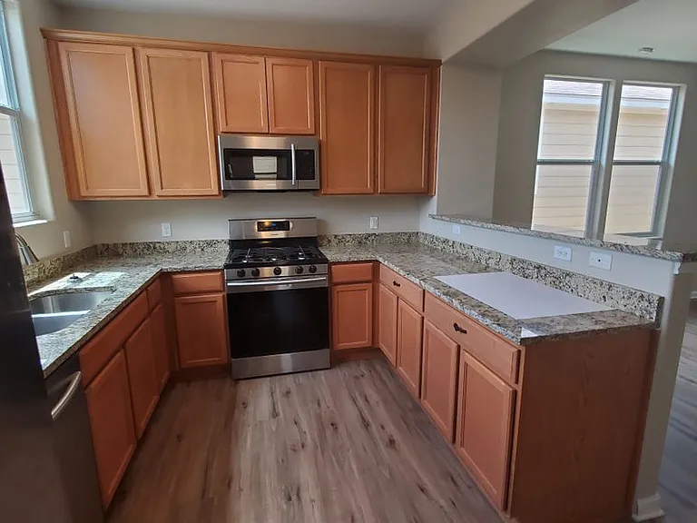 435 McGarity — Photo 9