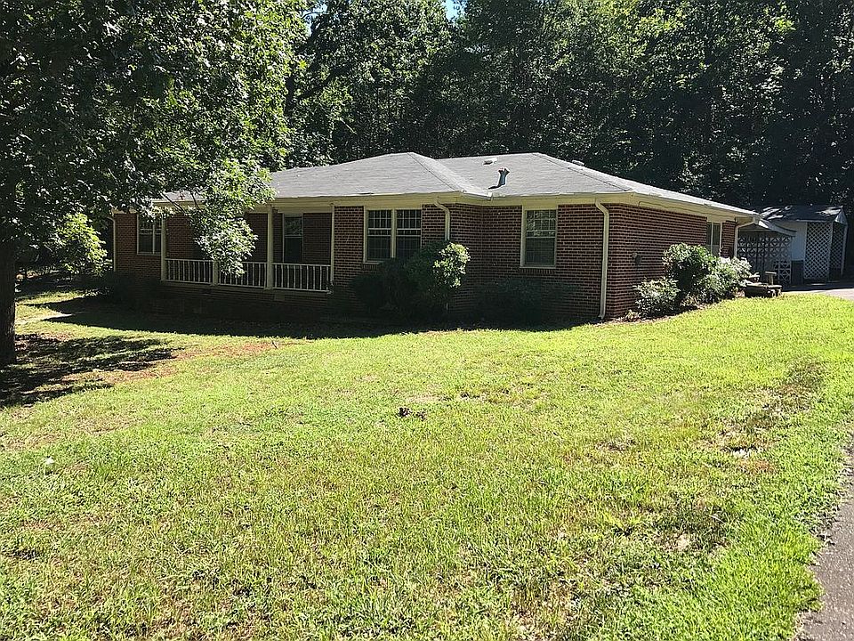 1st image of 8 Oriole Dr