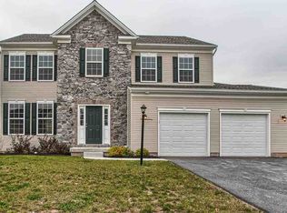 3 Ledgestone Dr, Dillsburg, PA 17019