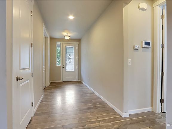 3rd image of 13937 63rd Ave E
