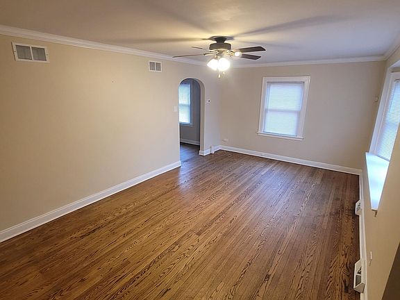 3rd image of 14315 S Dearborn St