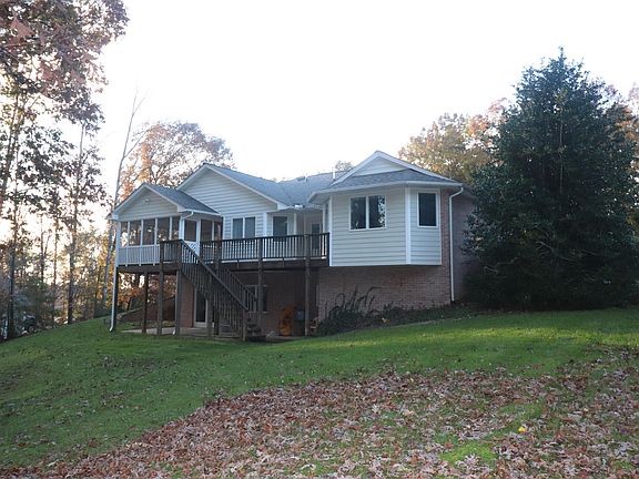 4th image of 309 Island Pointe Ln
