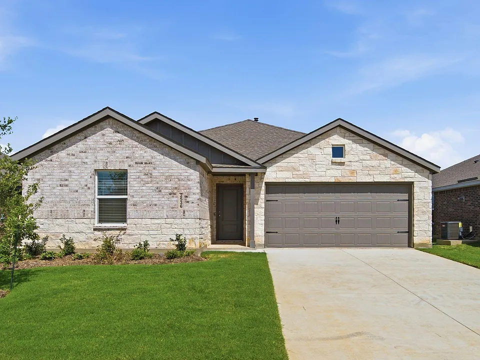 2536 Farrier Ln