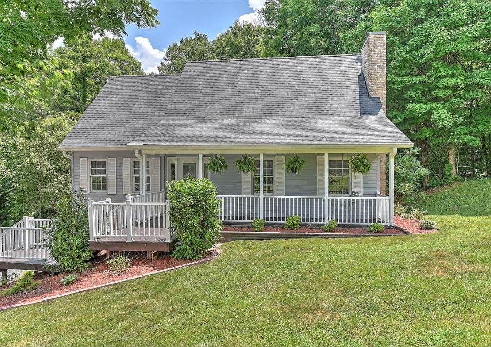1st image of 131 Regency Dr
