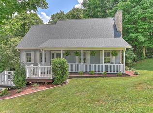 131 Regency Dr, Rogersville, TN 37857