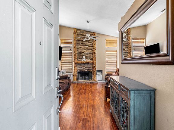 5th image of 1695 Marenda Dr