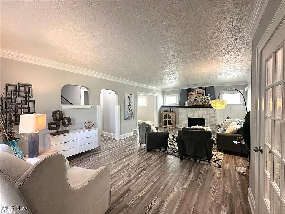 3277 Cedarbrook Rd, Cleveland Heights, OH 44118 | Zillow