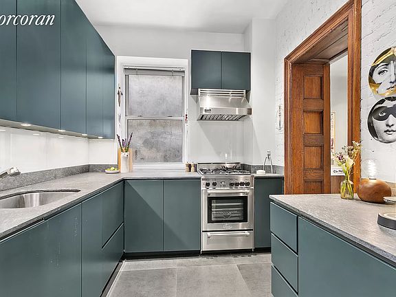 3rd image of 234 W 21st St APT 34