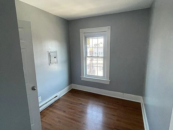 5th image of 140 Inslee Pl #3R